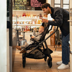 Carucior Nuna cu roti pivotante 360° SWIV Granite