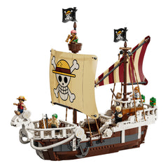 LEGO® ONE PIECE - Corabia de pirati Fasneata Merry