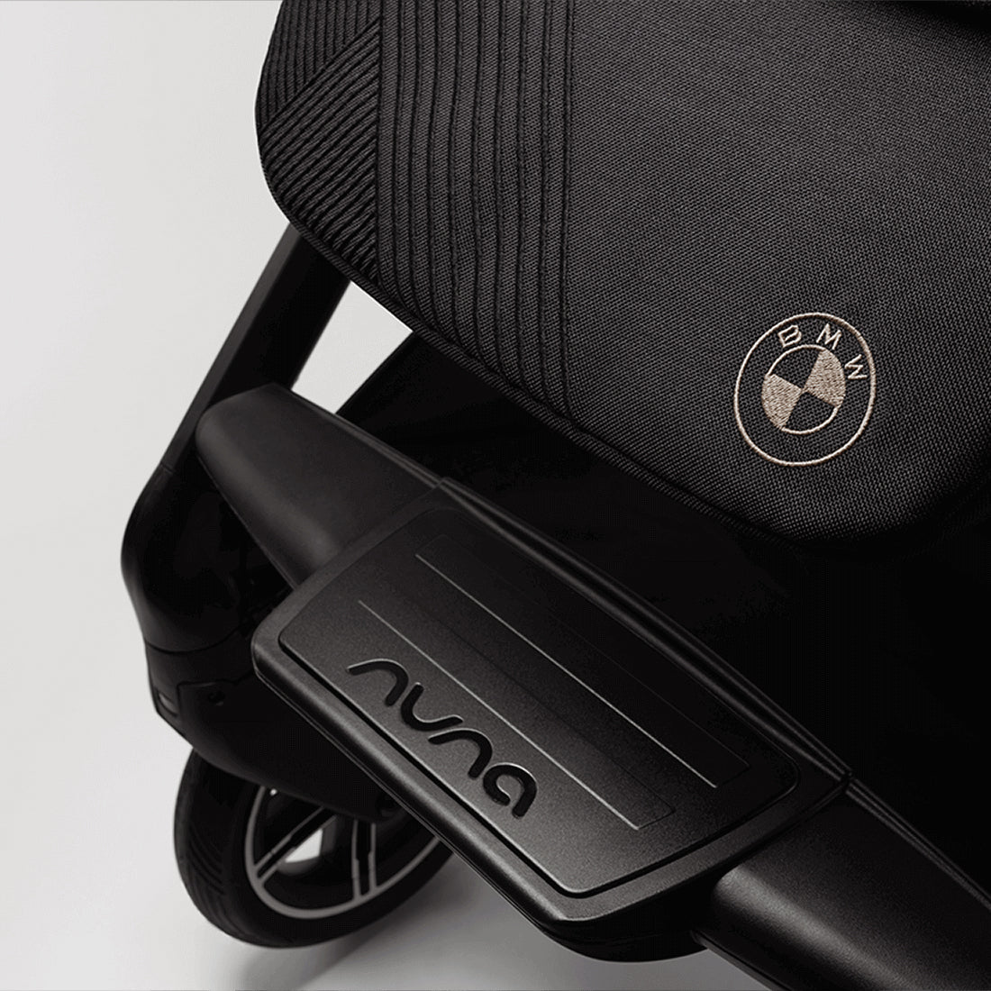 Carucior Nuna x BMW, MIXX next, negru Element