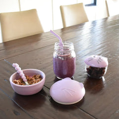 Castronel Pisica din silicon cu capac si tacumuri