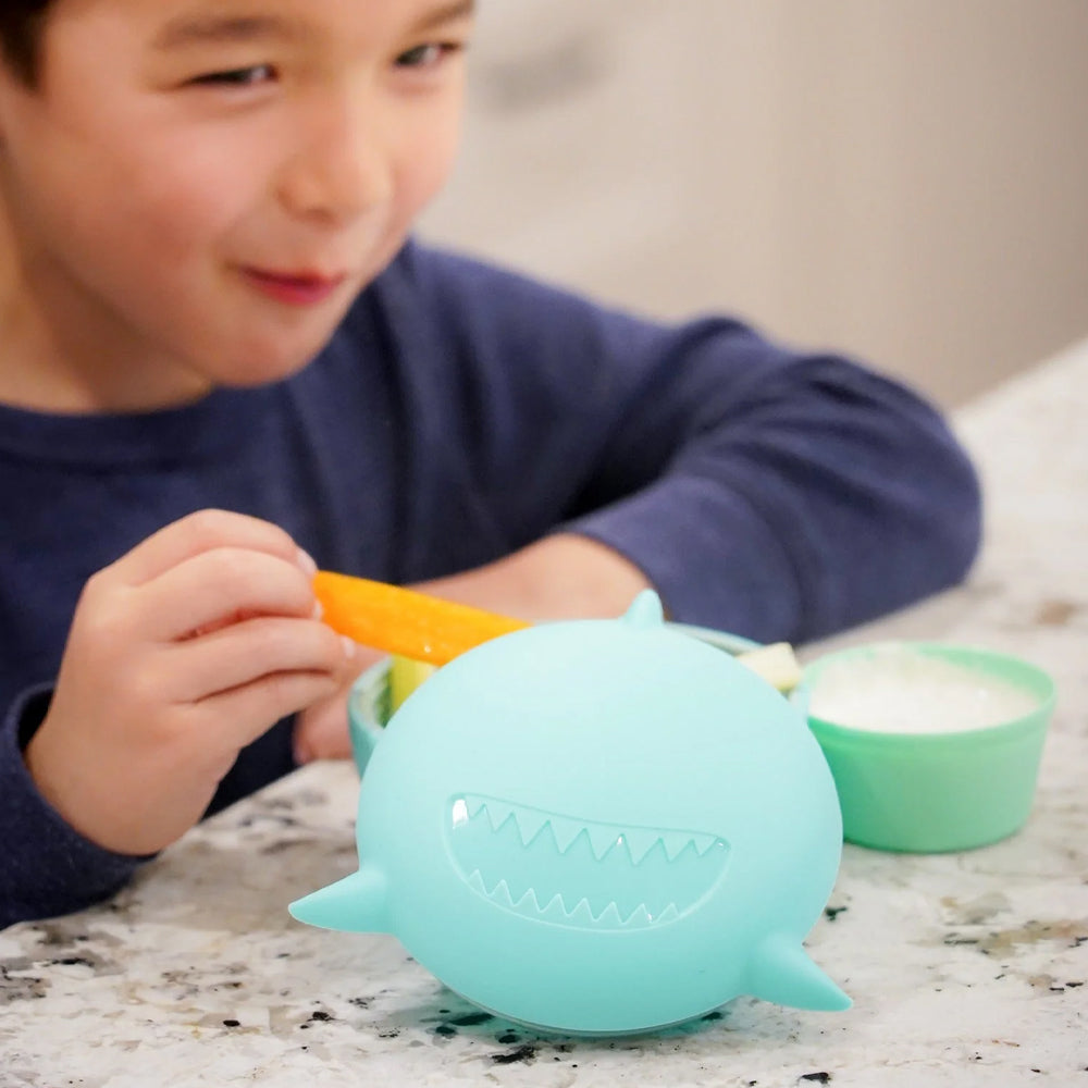 Castronel Rechin din silicon cu capac si tacumuri