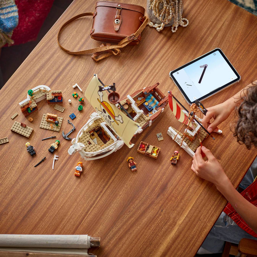 LEGO® ONE PIECE - Corabia de pirati Fasneata Merry