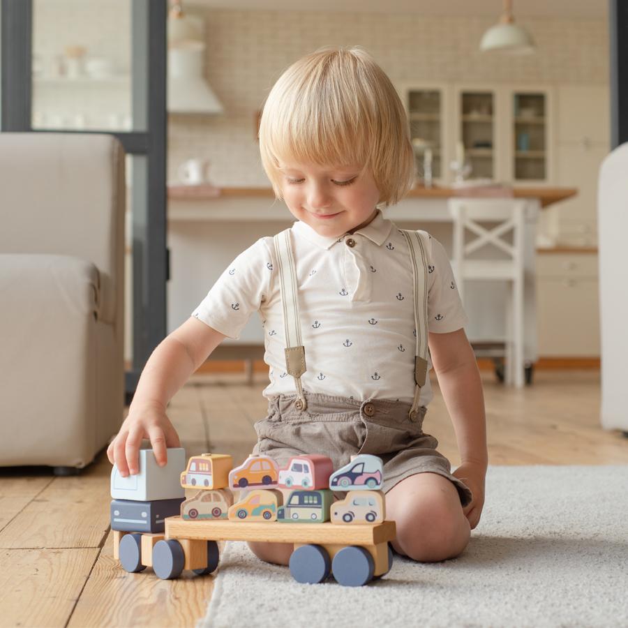 Camion pentru mașini  - jucărie din lemn Cubika  - 5787