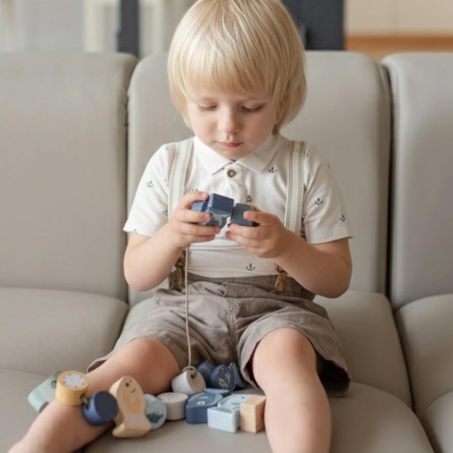 Peștișori Pastel - Joc de îndemânare din lemn, Cubika - 6399